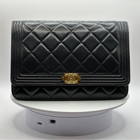 CHANEL LAMBSKIN WOC BOY BAG 2015-2016 - Picture 2 of 12